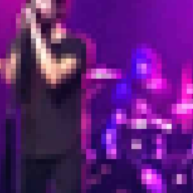 Detail BEFORE — pixelated